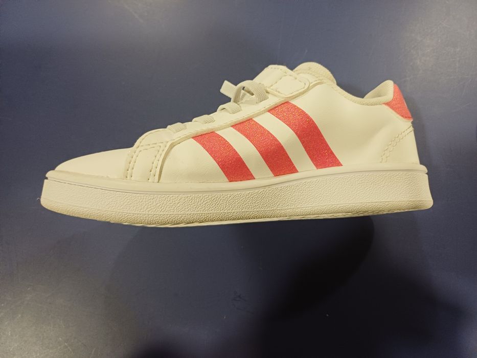 Sapatilhas Adidas Grand Court Kids T28 Brancas e Rosa Glitter - Como N
