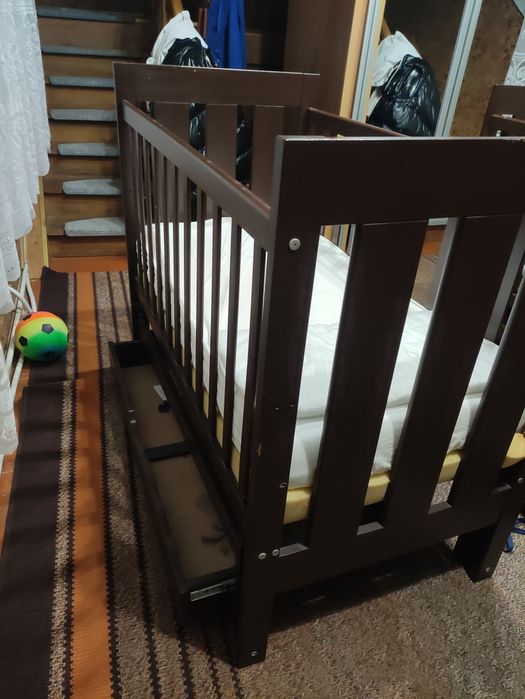 Ліжечко дитяче з функ гойдан.