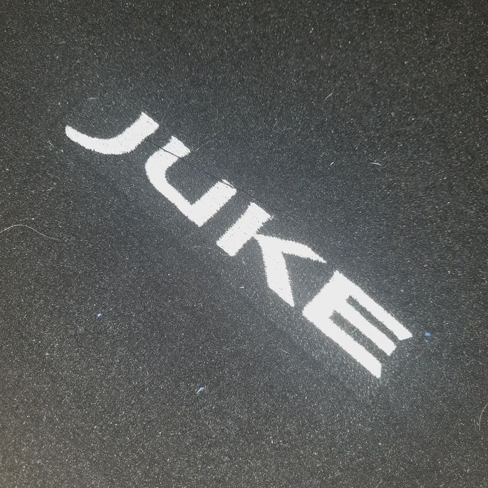 Килимок для багажника Nissan Juke KE8401K1000