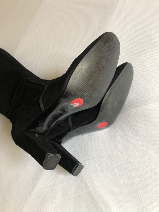 Botas de cano alto em camurça preta  | 38 | Zara