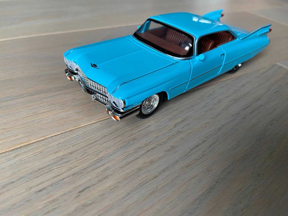Cadillac Eldorado model hot 16cm led światła wheels