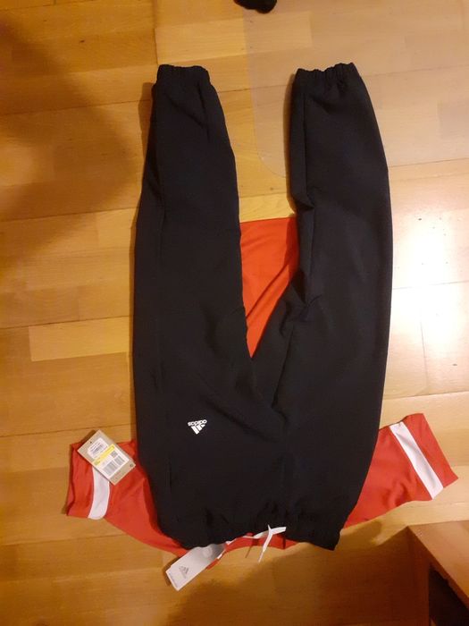 Pack de Calcas de treino adidas + camisola nike