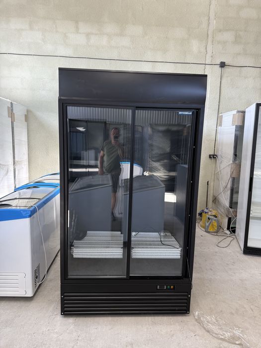 Холодильна вітрина шафа холодильник холодильні вітрини