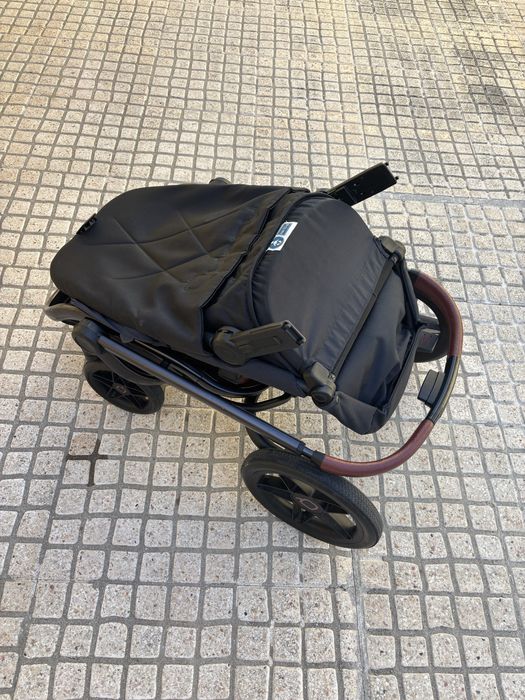 Carrinho Quinny VNC + Ovo Cybex Cloud Z i-Size + Base Isofix Rotativa
