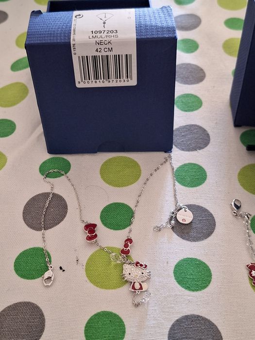 conjunto Hello Kitty cristais swarovski