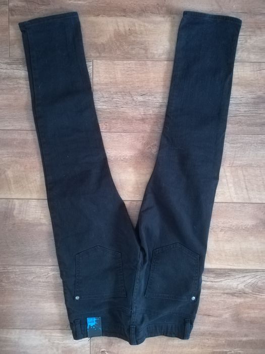 Czarne spodnie jeans z H&M r. 152
