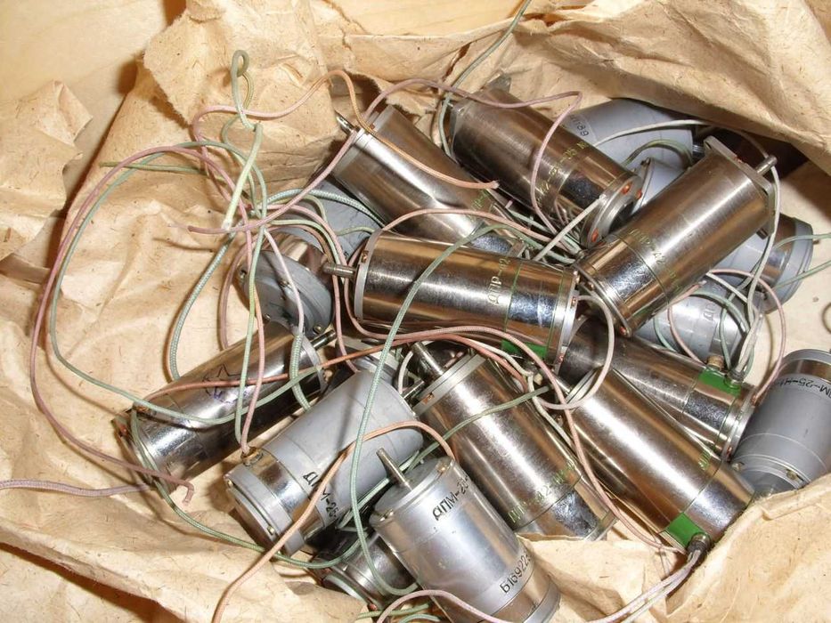 Электродвигатели коллекторные ДПР, ДПМ, двигатель постоянного тока: 215 ...