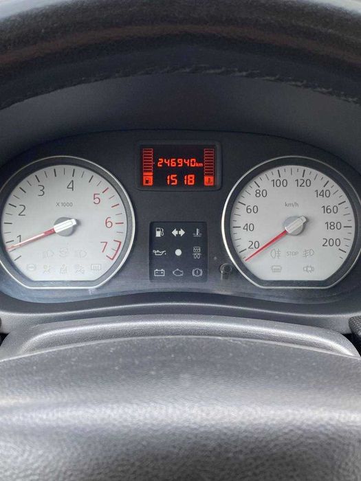Дуже економний автомобіль для сім'ї та невеликого бізнесу.