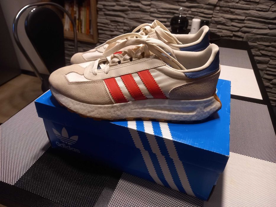 Buty Adidas rozmiar 42 2/3