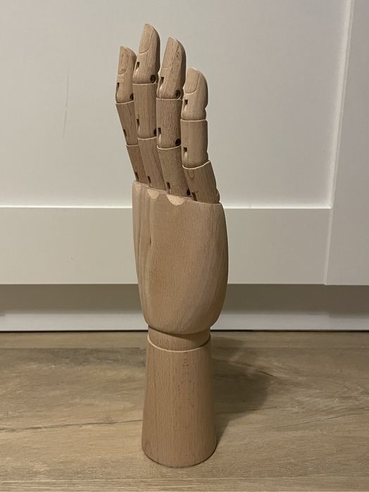 Drewniana ręka IKEA