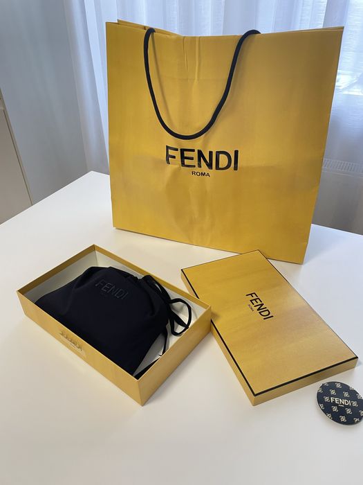 ОРИГІНАЛ Fendi новий
