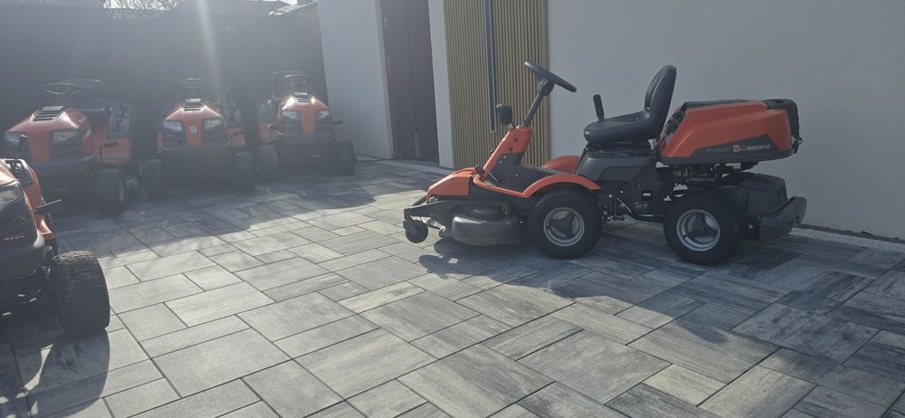 Traktorek kosiarka Husqvarna R18 4x4  Briggs 103cm