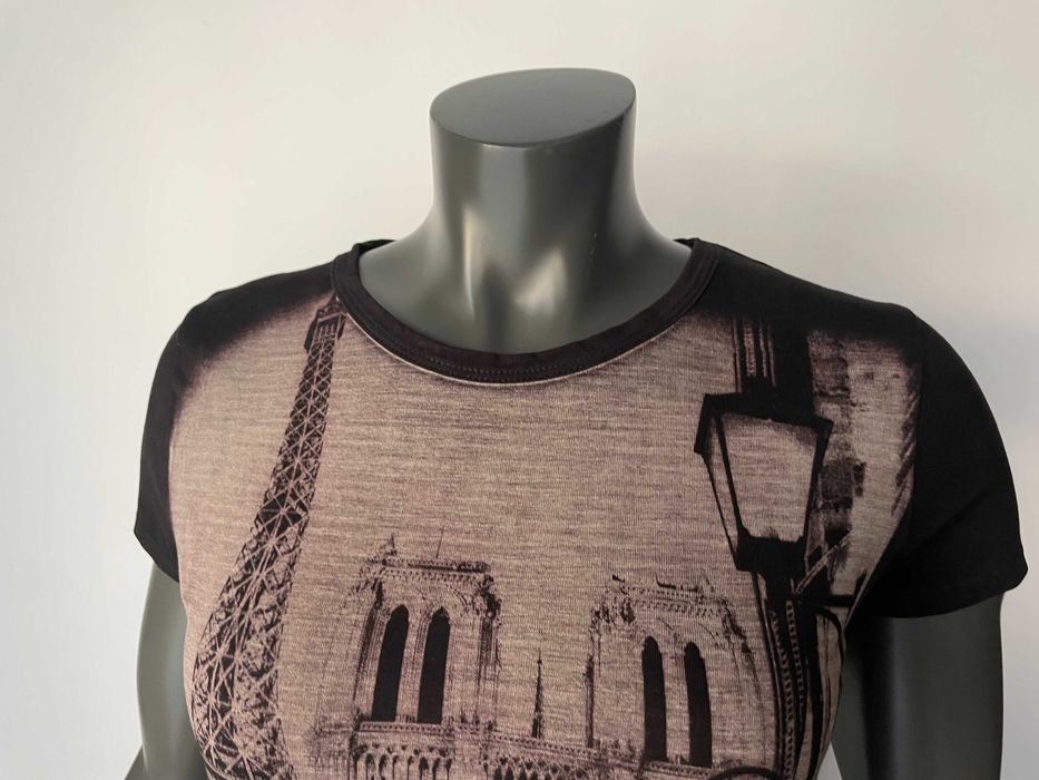 Czarna bluzka z francuskim motywem – unikalna i modna rozm. M [527]