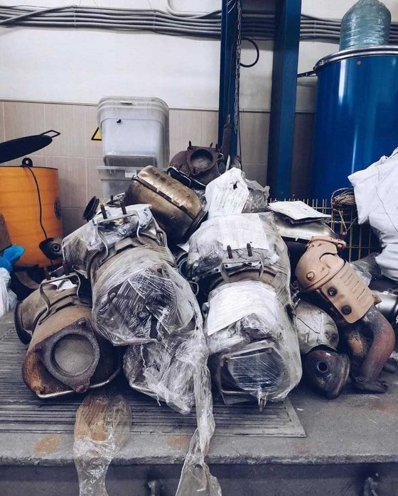 Викуп каталізаторів, аналіз, б.у каталізатор куплю, здати, скупка