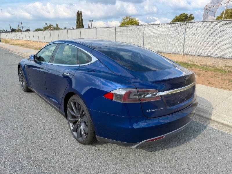 2016 Tesla Model S 70