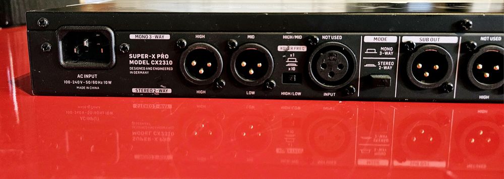 Behringer CX2310 Zwrotnica Crossover