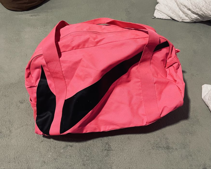 Bolsa Nike em excelente estado