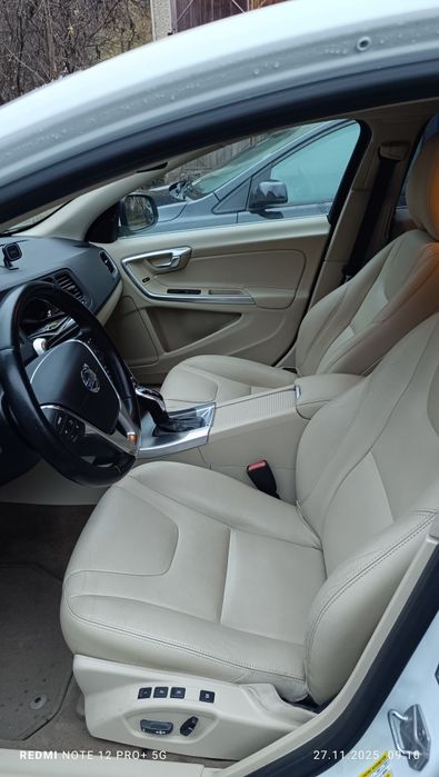 Автомобіль Вольво