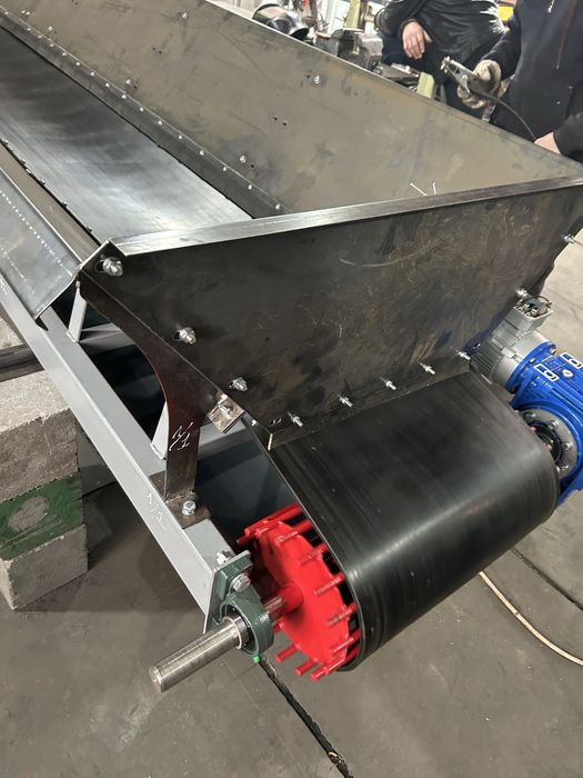 Транспортер стрічковий ваговий. Конвеєр зважування бетонної суміші.