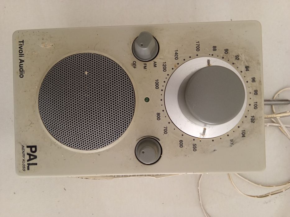Radio antigo marca Pal