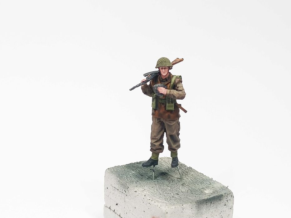 Figurka żywiczna 1/35 Brytyjski żołnierz Bren