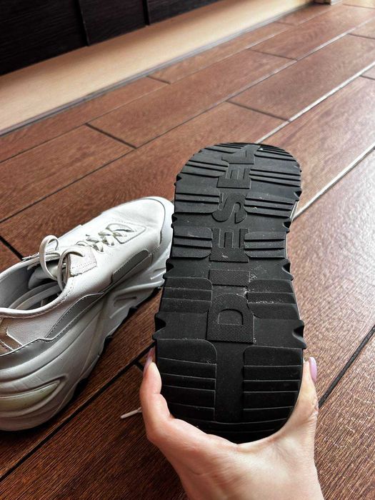 Кросівки оригінальні Diesel 39