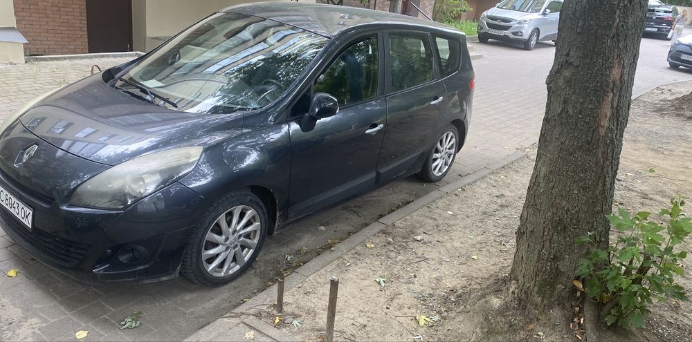 Продам сценік 3 1.5 диз