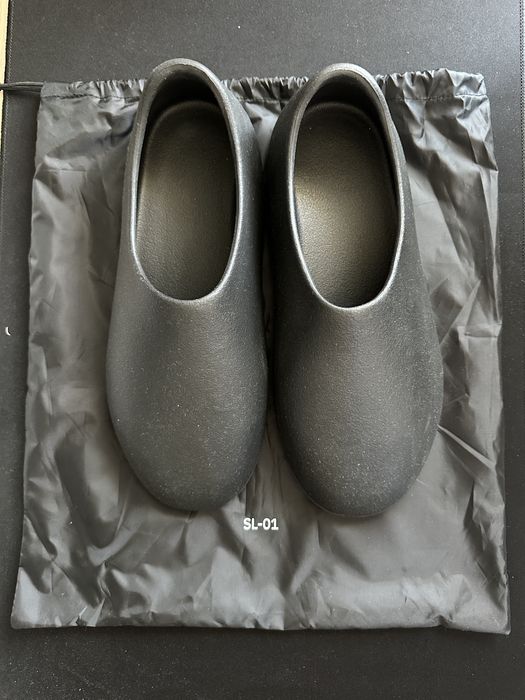 Nowe Yeezy SL-01