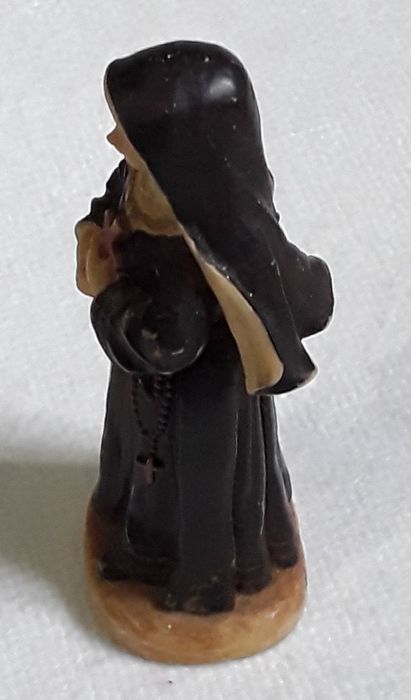 2 Figuras religiosas antigas em marfinites