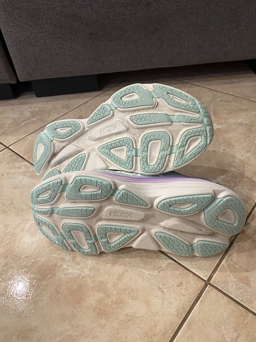 Кросівки Hoka Bonbl 8