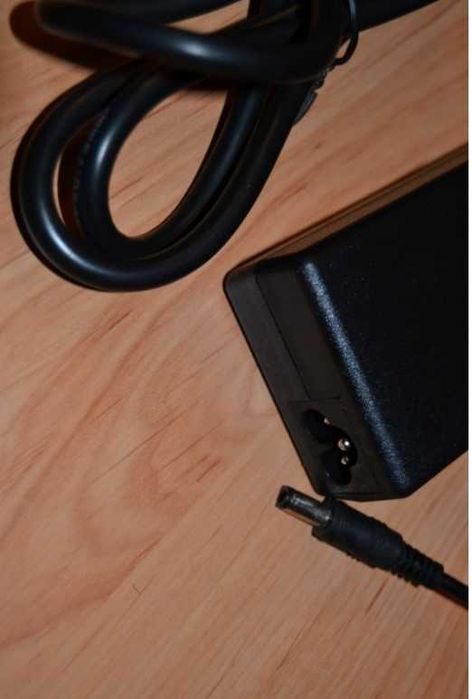 Carregador NOVO para Portátil Toshiba
