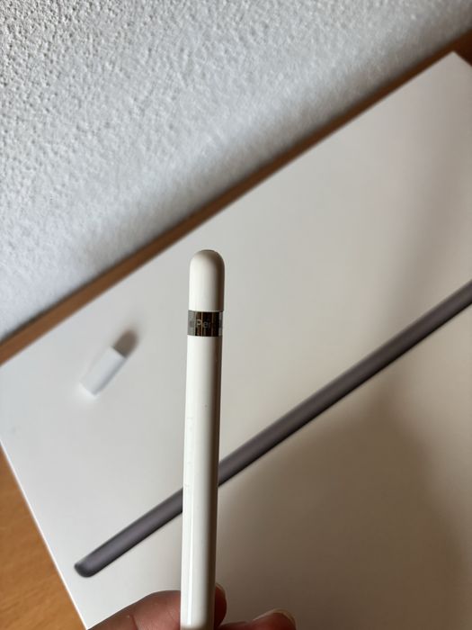 iPad 9 (Ecrã 10'') 64GB Wi-Fi + 4G LTE Space Gray + Apple Pencil + Capa Spigen