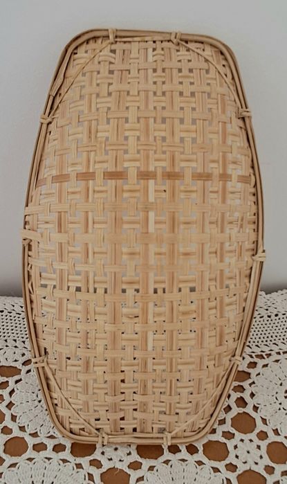 Cesta em bambu como nova