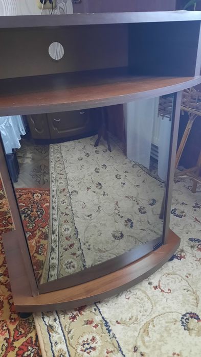Полка для телевизора