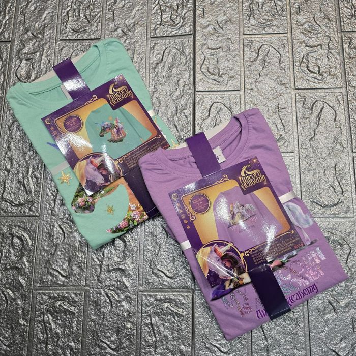 Одяг на дівчаток