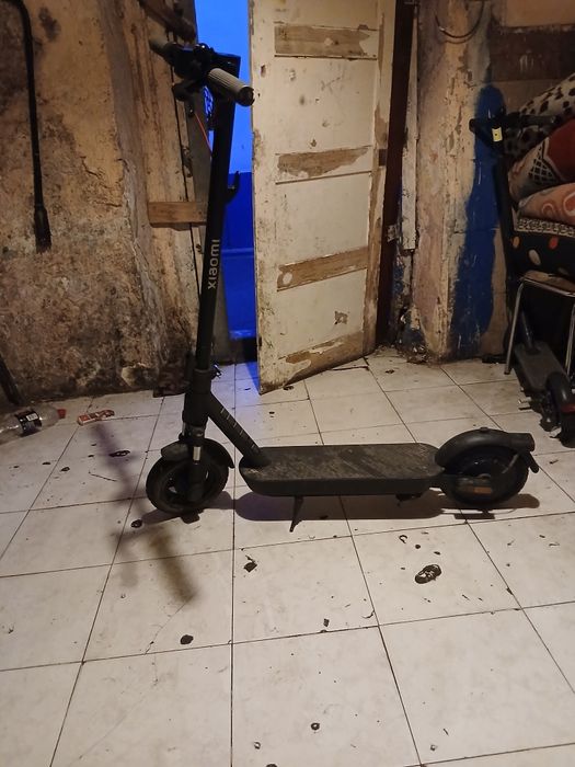 Vendo trotinete a funcionar só tem falta do carregador
