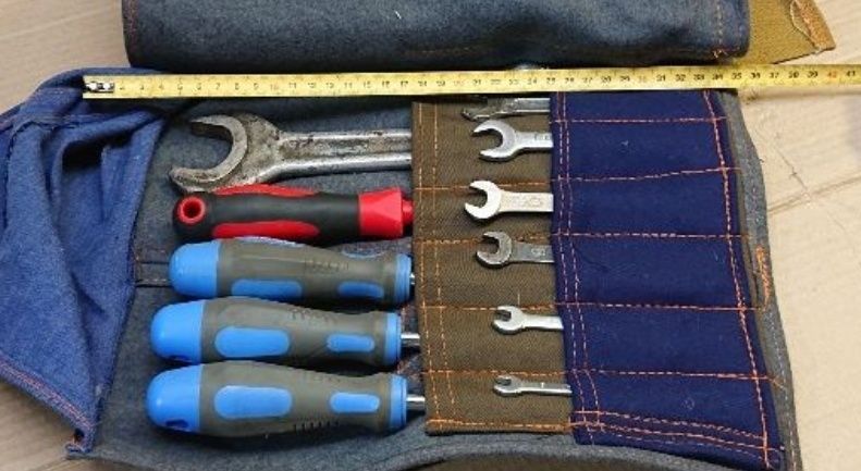 Классный чехол для инструментов.
Советский, качественный. 
Сукно. 
Два