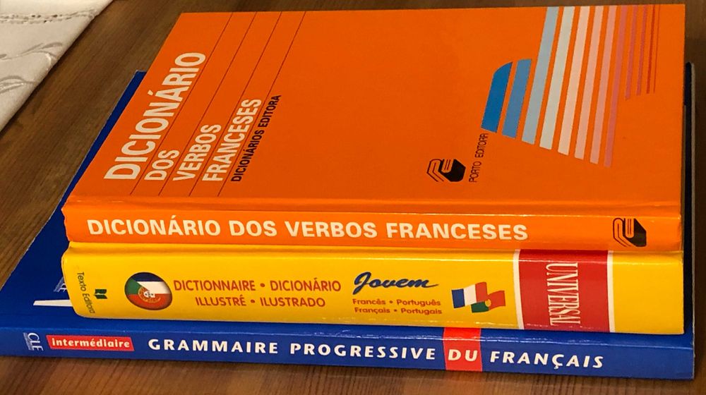 Livros Gramática e Verbos Francês