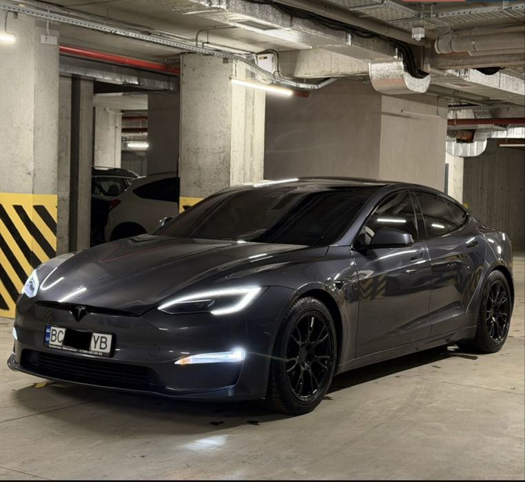 PREMIUM/TRANSFER/PRIVATE UA/EC Приватний трансфер Tesla S 2023