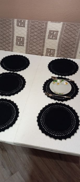 В'язана сервувальна серветка гачком