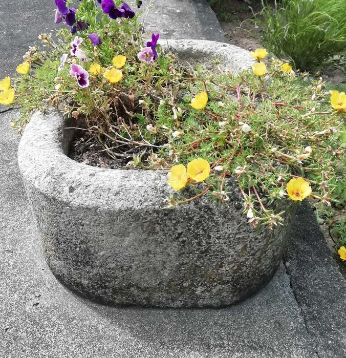 Peso + mó + pia dupla + coluna de pedra (rústicos)