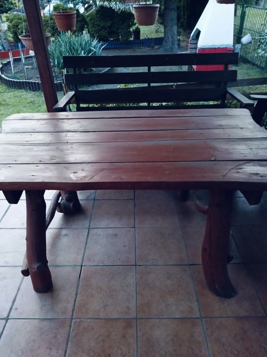 Stół ogrodowy lub na taras