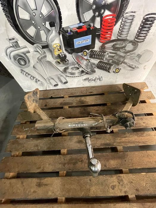 BOLA DE REBOQUE MERCEDES VITO