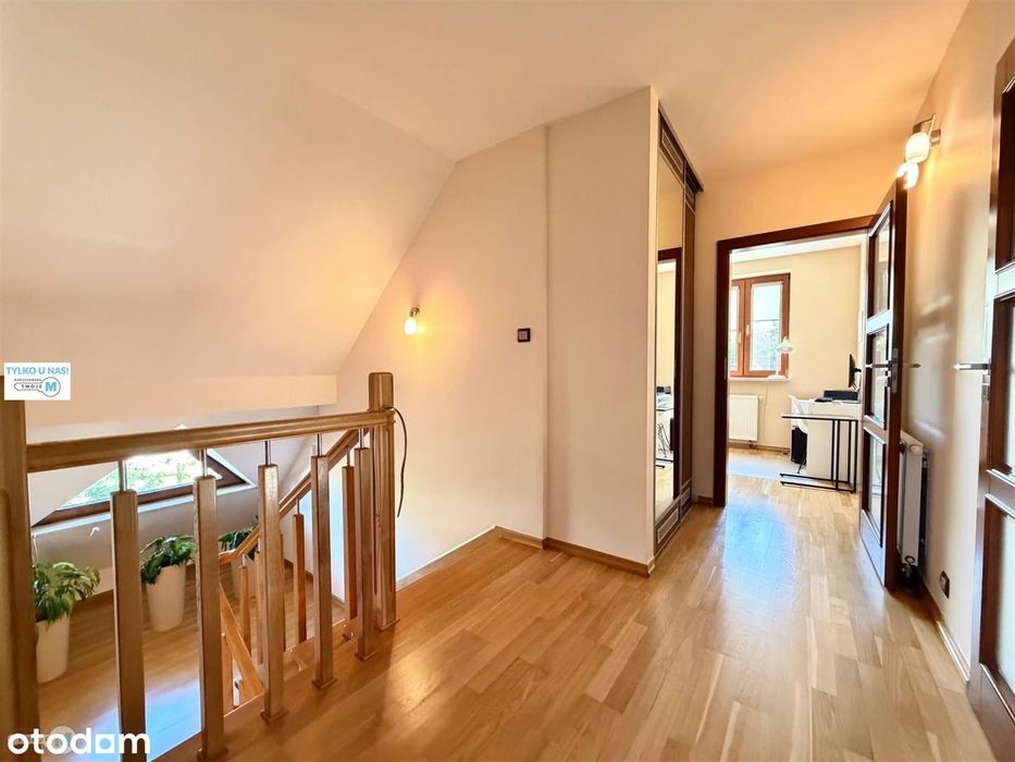 Komfortowy dom premium z fotowoltaiką i garażami