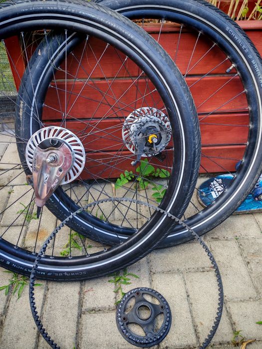Komplet kół 28. Nexus na pasek carbon gates