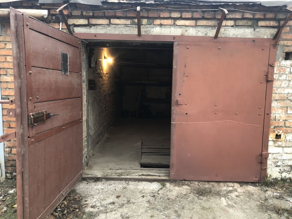 Продам/сдам капитальный гараж Космонавтов за ДТЭК, дом мод, автостилем