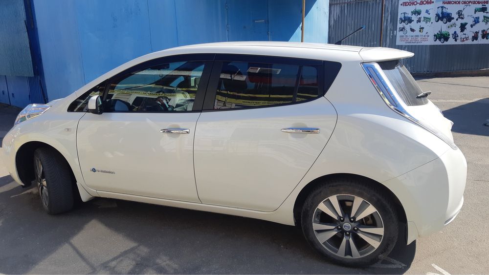Продам Ниссан Лиф nissan leaf