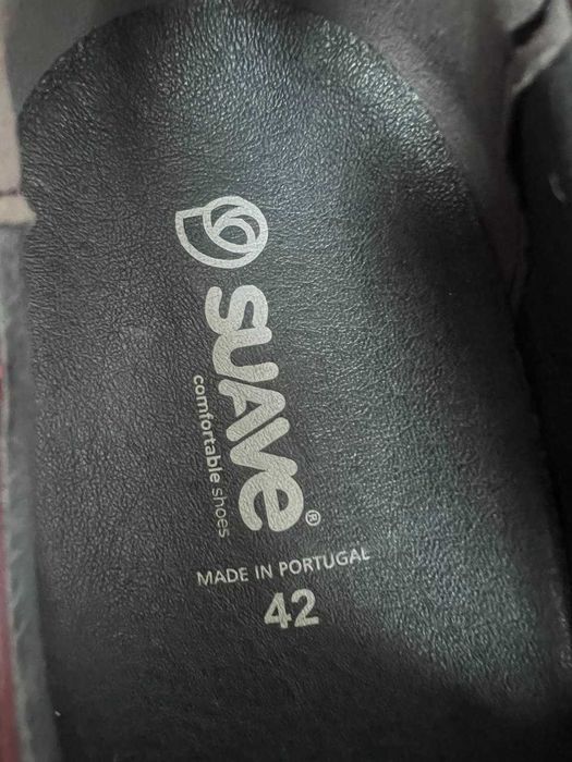 Sapatos bordô em pele natural macia com palmilha anatómica tamanho 42