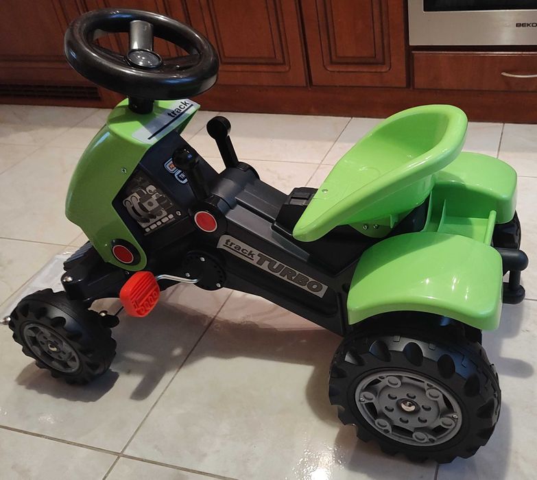 Traktor- Jeździk na pedały "Turbo-2" nowy.