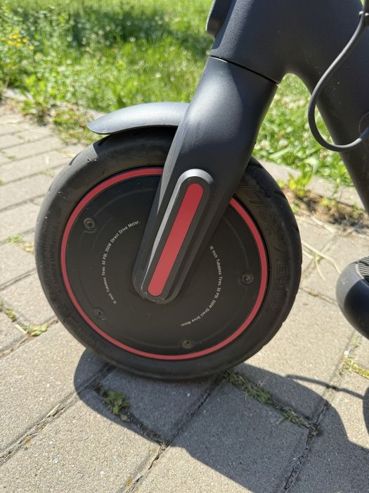 Електросамокат Xiaomi Mi Electric Scooter 4 Pro